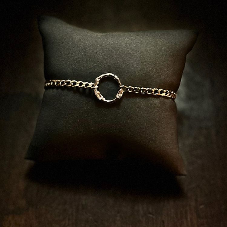 9ct gold dainty chain bracelet with integrated Lulu and Boo small silver molten halo