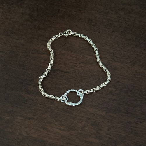 9ct gold vintage bracelet with Lulu and Boo small molten Halo