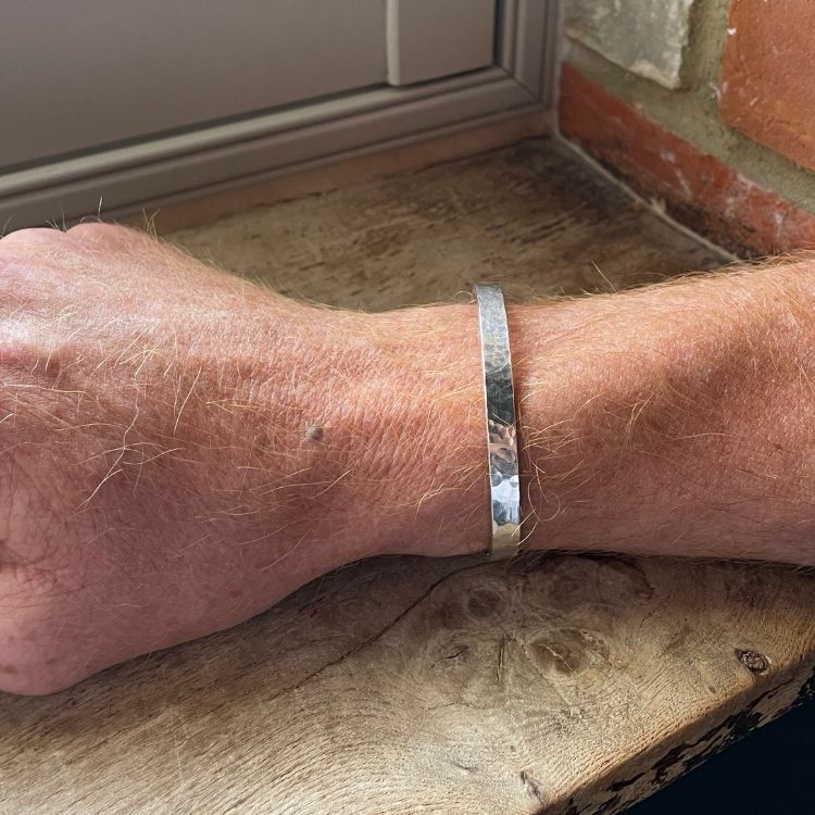 Textured unisex cuff bangle