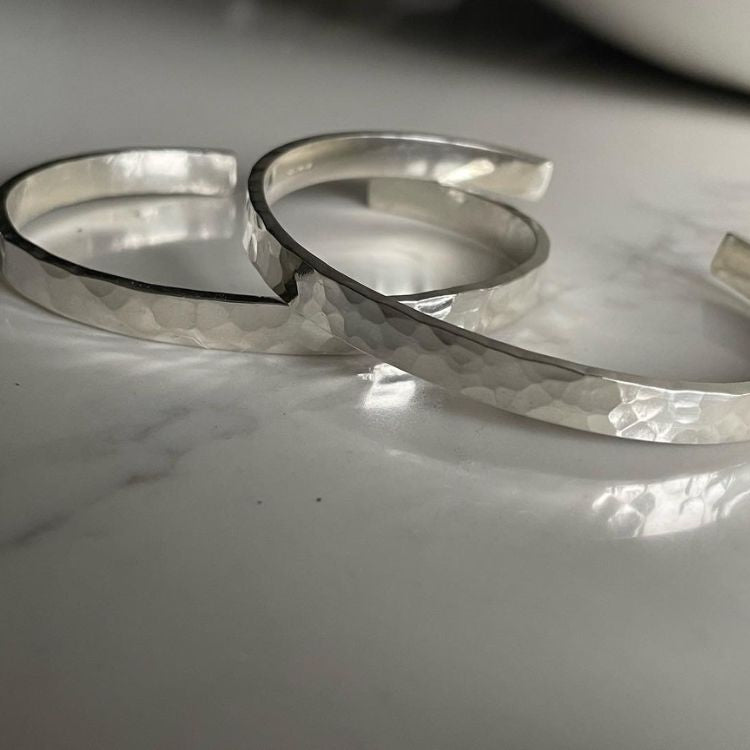 Textured unisex cuff bangle