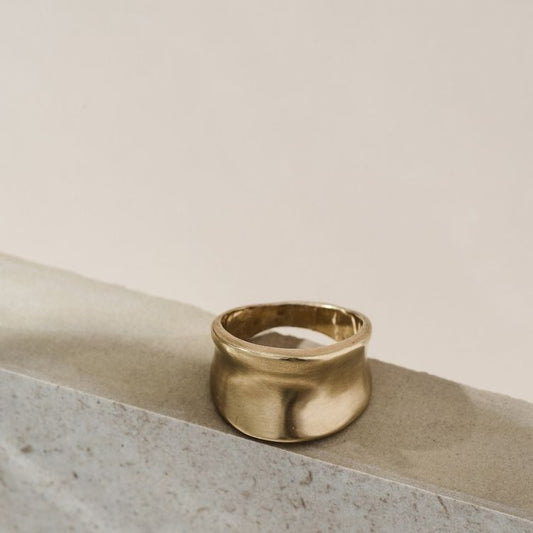 9ct Gold Brushed Saddle ring