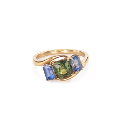 Harlequin Trilogy Cornflower Blue and Green Sapphire 18ct Gold Ring