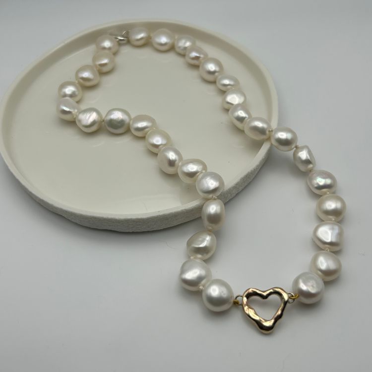 Cultured pearl and 9ct gold Molten Heart Choker