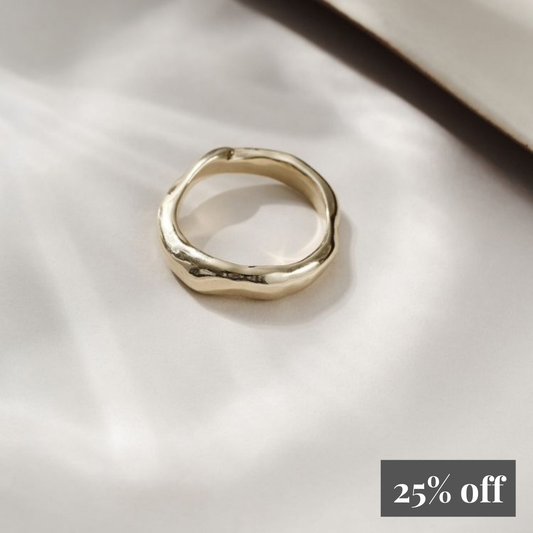 Small 9ct Molten Gold Ring - Size O