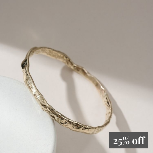 Luna Textured 9ct Gold Bangle
