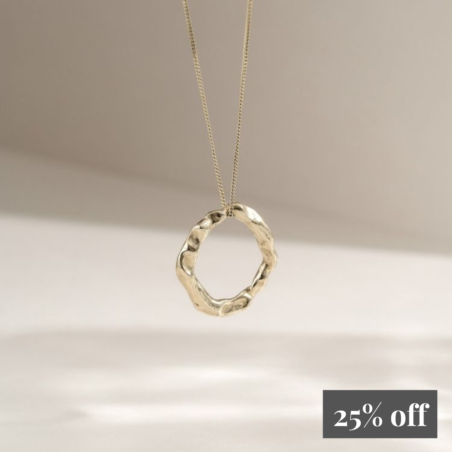 9ct Gold Molten Halo Necklace - Medium