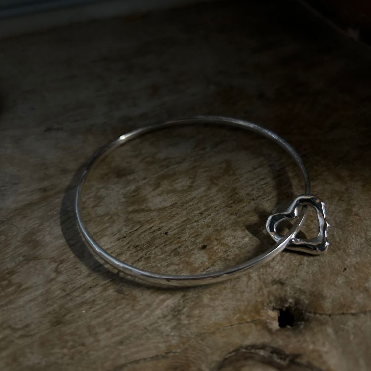 Sterling silver Molten Heart charm bangle
