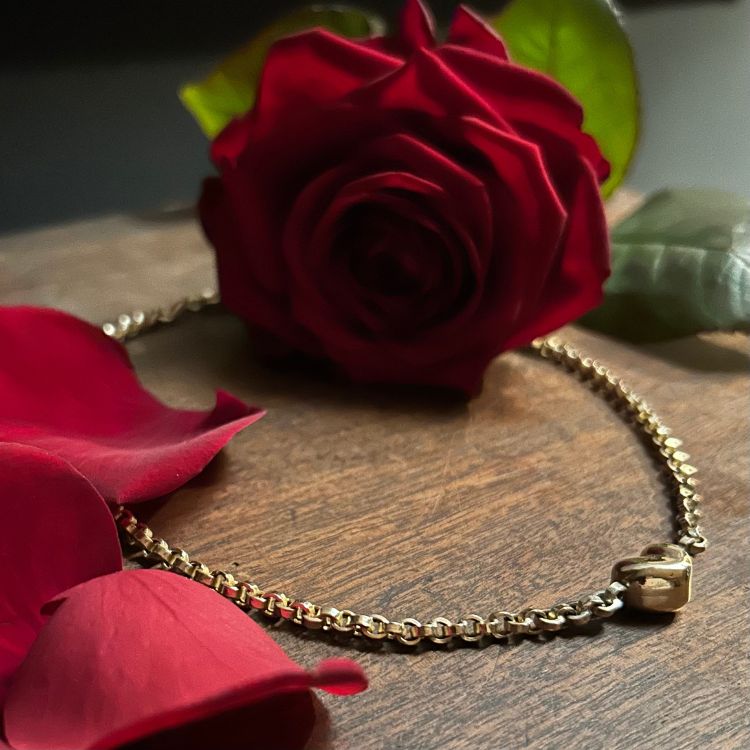Beautiful puffy 9ct gold heart choker with antique 9ct gold Victorian guard chain.
