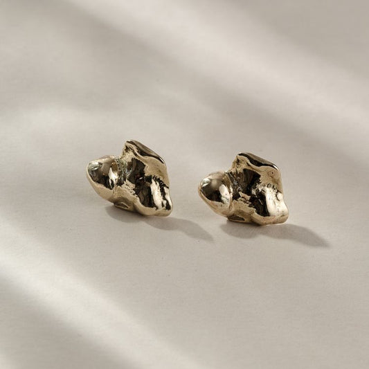 9ct gold Water cast hearts studs