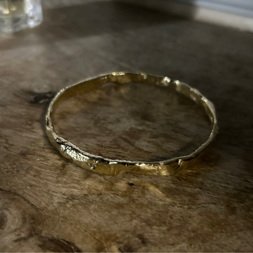 Reticulated molten 9ct gold bangle