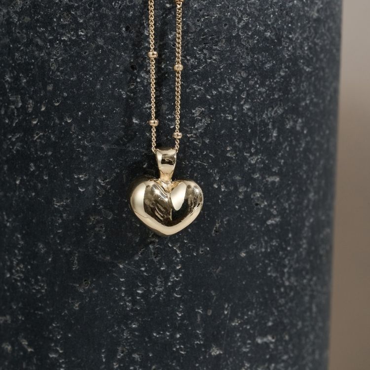 9ct gold hand crafted Puffy heart pendant and 9ct satellite chain.