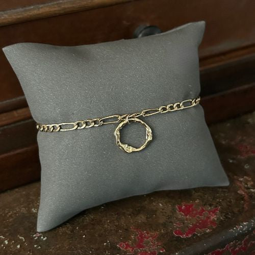 Dainty 9ct gold vintage bracelet with integrated Lulu and Boo Halo - Medium