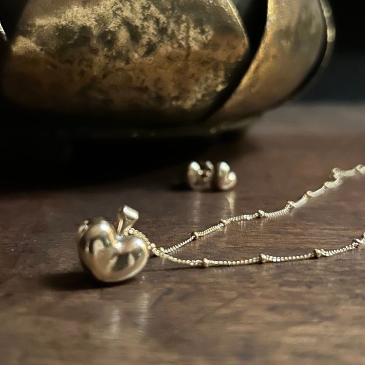 18ct Gold Puffy Heart Necklace