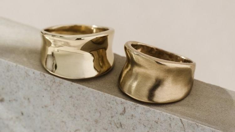 A gold ring 18ct from Lulu and Boo Jewellery.