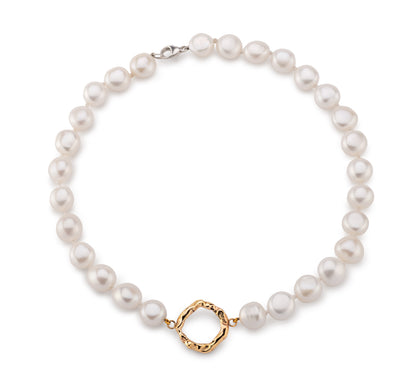 Pearl Choker with 18ct Gold Halo