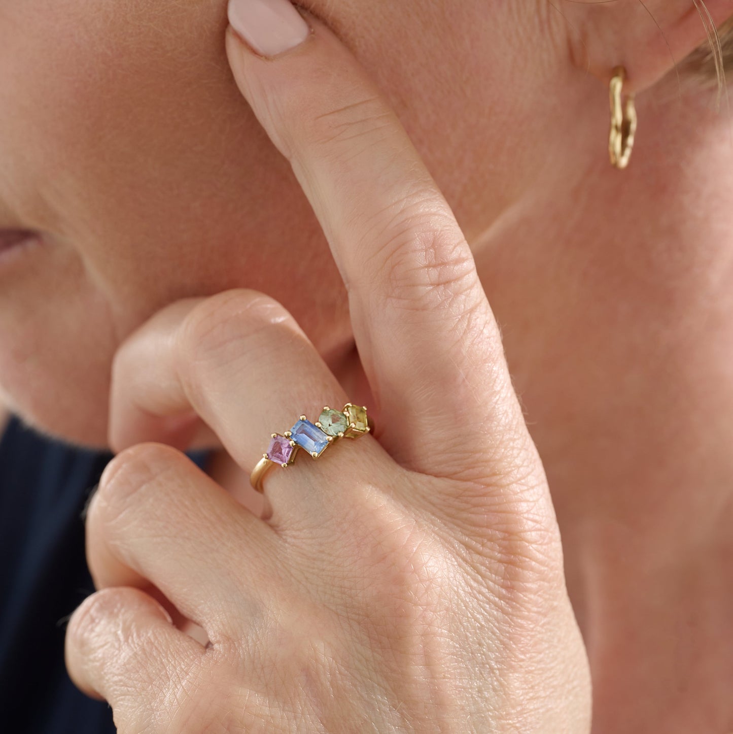 Harlequin cluster 18ct gold 4 sapphire ring
