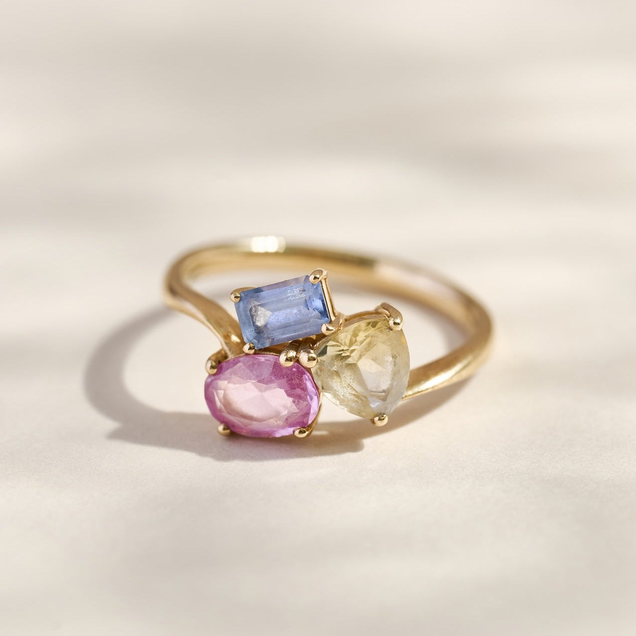 Harlequin cluster trilogy ring 18ct Gold Ring
