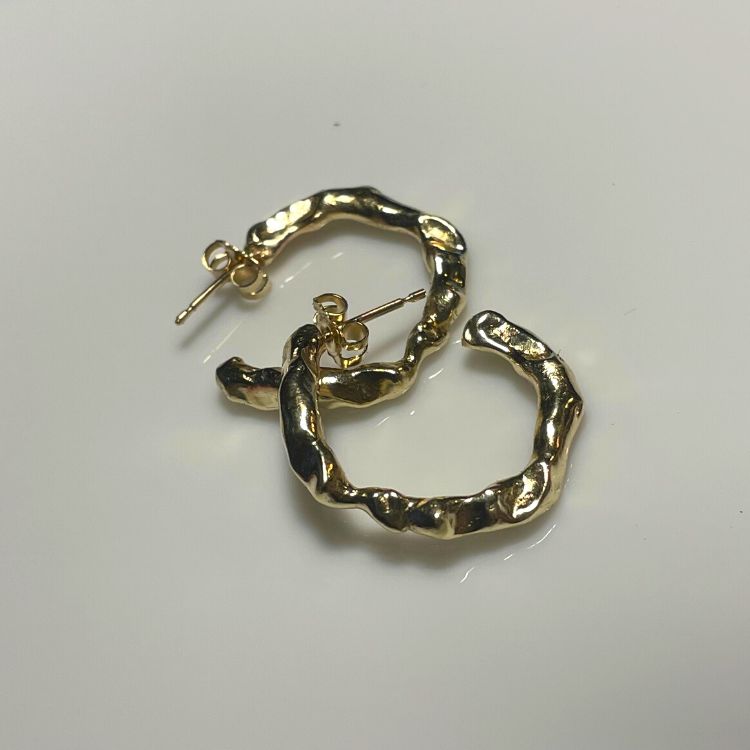 9ct gold Molten Hoop earrings - Medium
