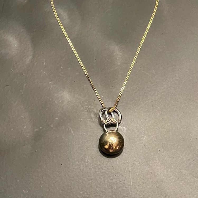 9ct Gold Bobble necklace